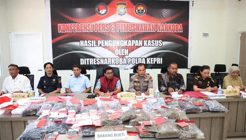 26 Perkara Narkotika, Polda Kepri Musnahkan Ribuan Gram Sabu hingga Ribuan Cartridge Etomidate