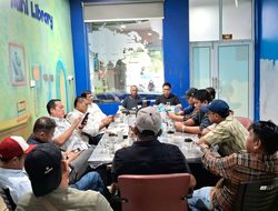 Perkuat Sinergitas, Kadiskominfo Kepri Silaturahmi ke Graha PWI Kepri
