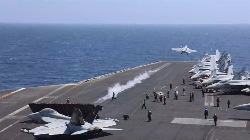 USS Abraham Lincoln Kembali ke AS Usai Penugasan Berkepanjangan di Timur Tengah