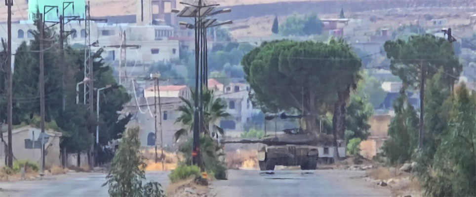 Pasukan Israel Kerahkan Tank dan Blokir Jalanan di Suriah Selatan